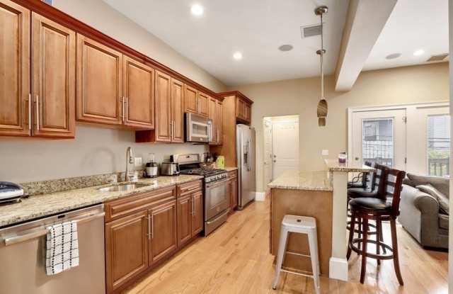 423 E 5th 2 photos photos