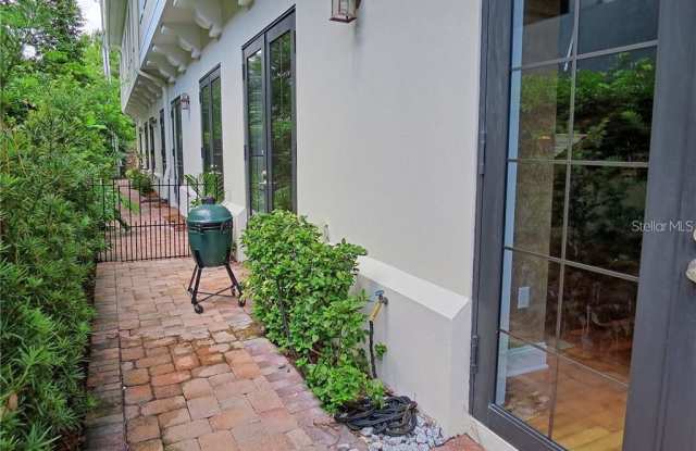 3808 VILLAS DEL SOL COURT Gallery 2