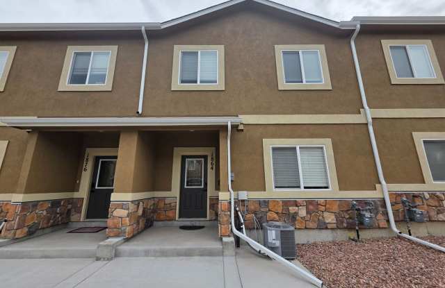 Beautiful 3 Bed 3 Bath Townhome!! photos photos