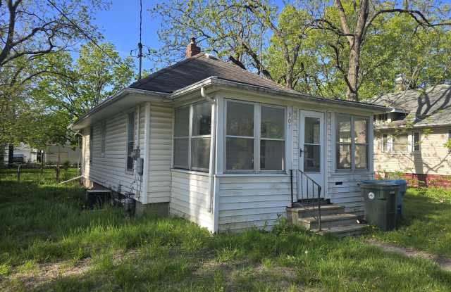 307 Riehl Street photos photos