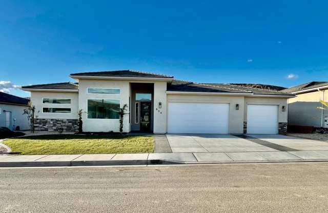 Three Bedroom Home in Washington Fields - 654 Goose Creek Dr, Washington, UT 84780