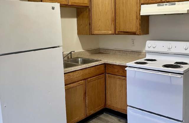 428 South Chanute Street - 4 photos photos