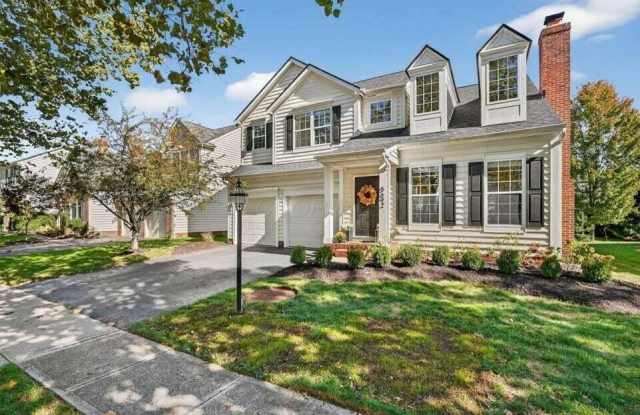 5692 Sugarwood Drive - 5692 Sugarwood Drive, New Albany, OH 43054