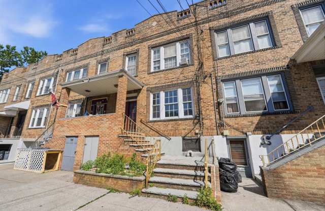 212 AVENUE B photos photos