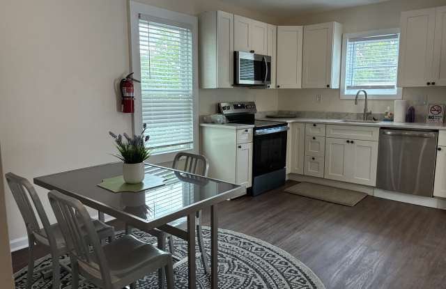 420 Klockner Road - A Gallery 2