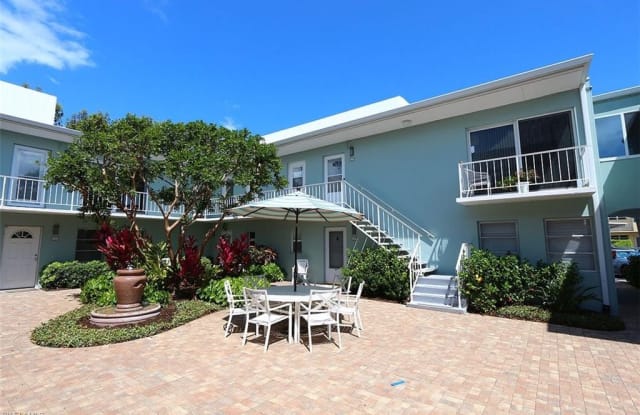 609 12th AVE S - 609 12th Avenue South, Naples, FL 34102
