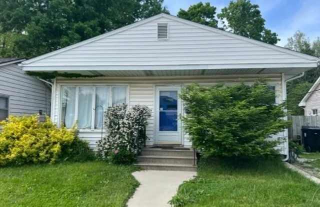 818 West College Avenue photos photos