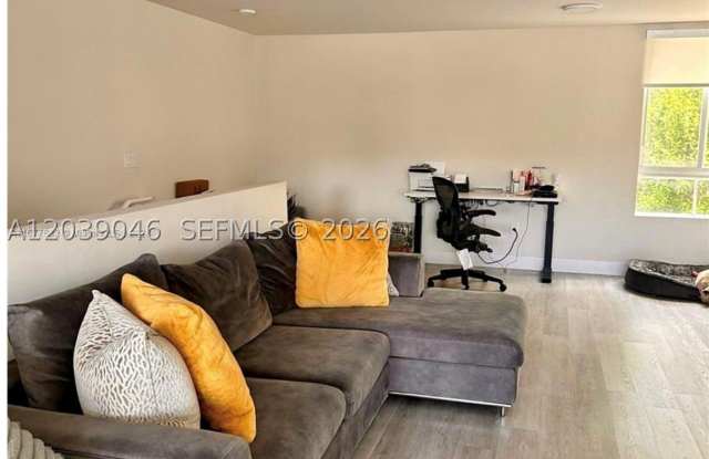 2561 NE 193rd St photos photos 2561 NE 193rd St photos photos