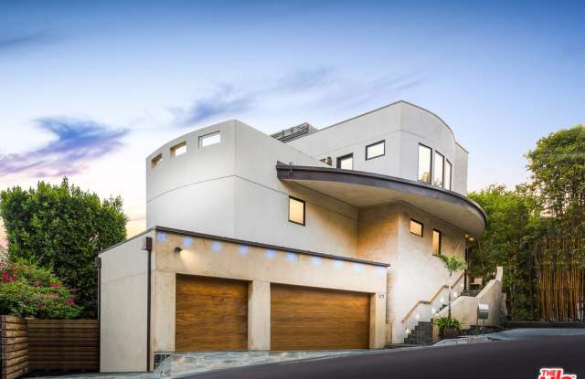 1573 SUNSET PLAZA Drive Gallery 3