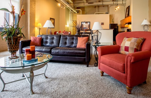 Sycamore Place Gallery 3