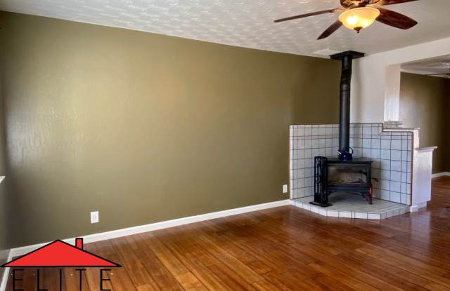 NORTHWEST HOME AVAILABLE NOW! Gallery 3
