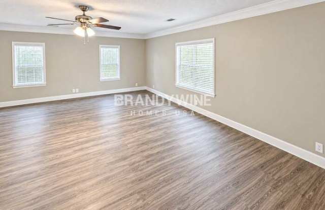 455 Charlotte Boulevard Gallery 4