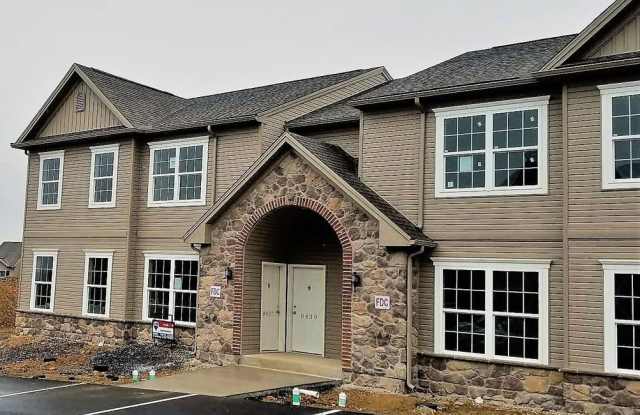 Hummelstown, 2 Bedroom, 2 Bath Garden Home! photos photos