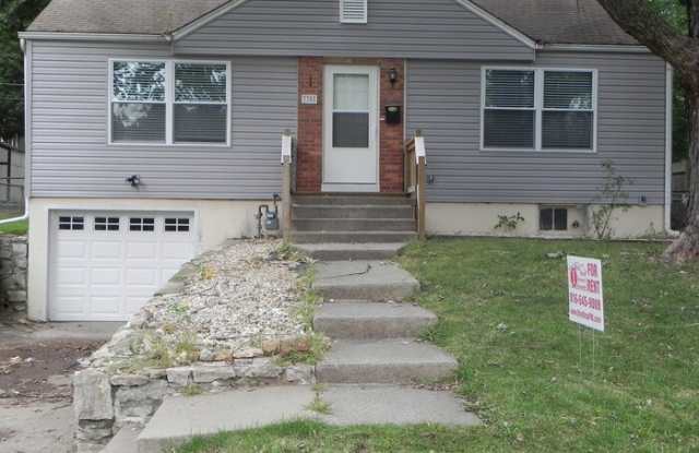 3308 South Maywood Avenue - 3308 Maywood Avenue, Independence, MO 64052