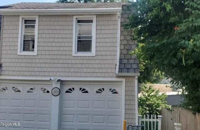 10 Hemlock Avenue photos photos