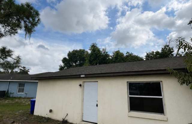 Spacious 2BR/1BA Duplex in Central Lakeland – Tile Floors Throughout! photos photos Spacious 2BR/1BA Duplex in Central Lakeland – Tile Floors Throughout! photos photos