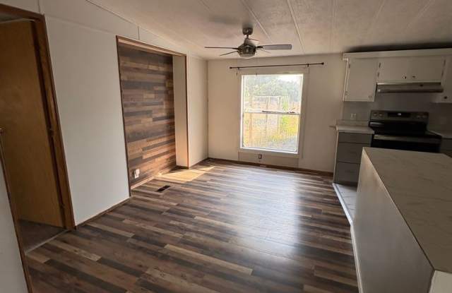 3 Bedroom 2 Bath Home for Rent Gallery 4