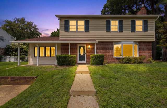 402 S CHERRY GROVE Avenue Gallery 1
