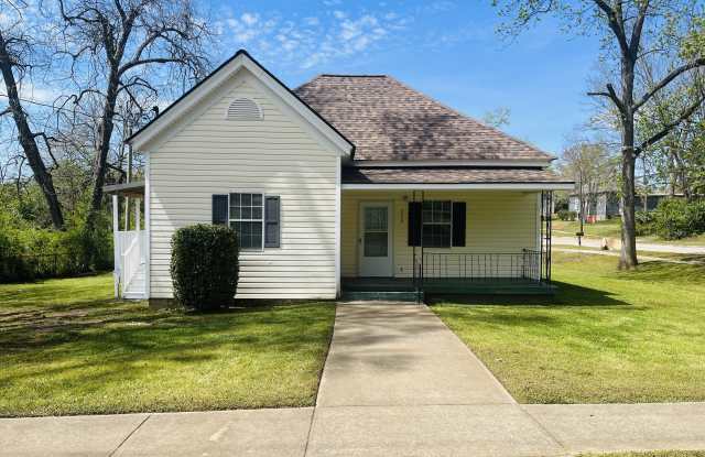 900 Park Avenue - 900 Park Avenue, LaGrange, GA 30240