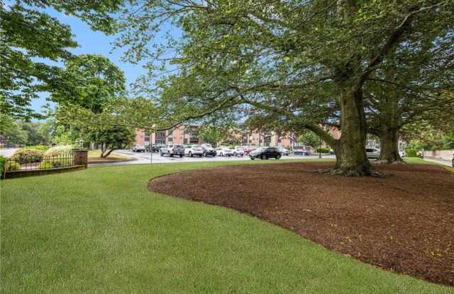 401 Bellevue Avenue Gallery 2