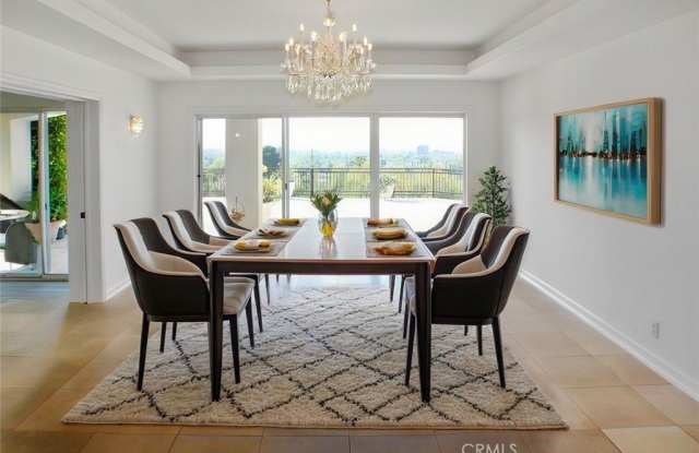 4633 White Oak Place Gallery 4