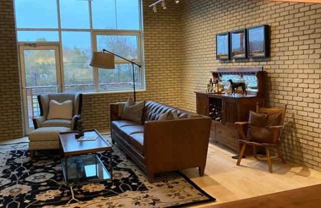 705 Village Green Way Gallery 2