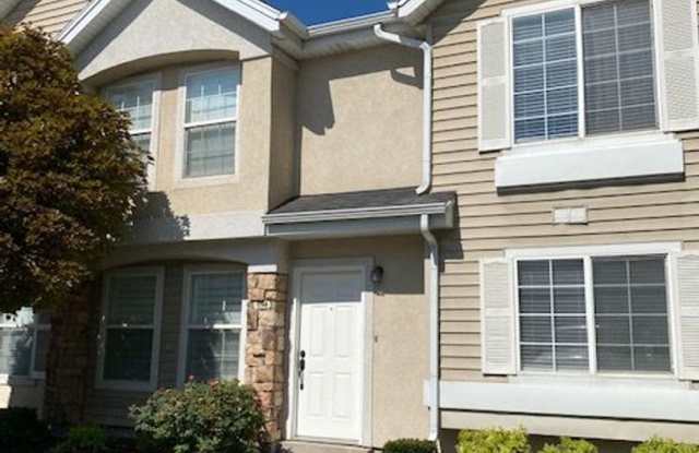 Come take a look at this spacious Rental photos photos