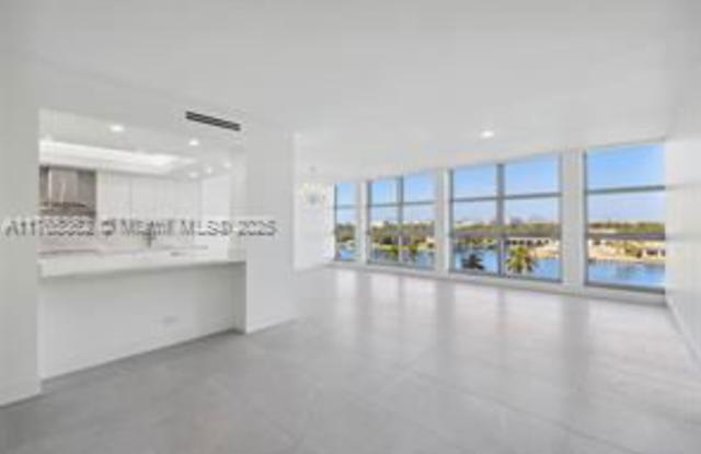 5055 Collins Avenue photos photos