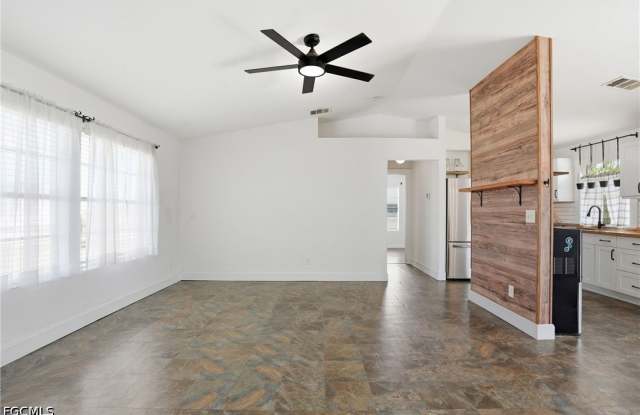 18 NW 26Th Terrace Gallery 4