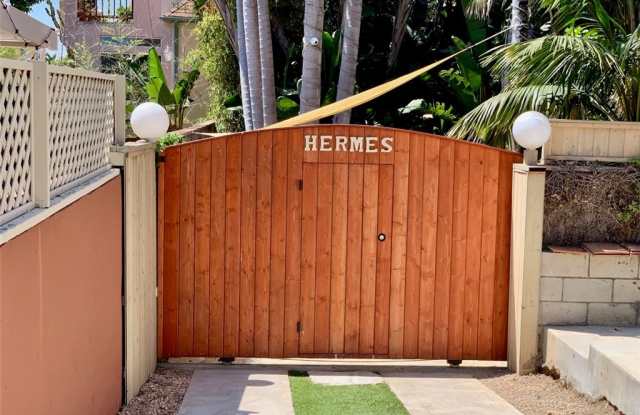 1781 Glenneyre Street Gallery 2