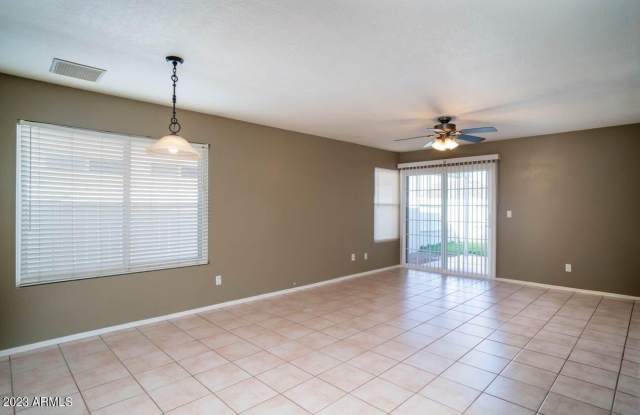19601 N 43rd Drive photos photos