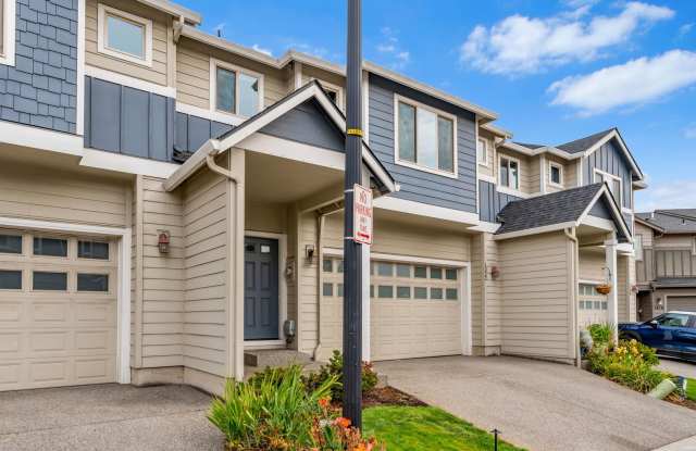 Room to Live & Relax! 3-Bedroom Townhome with 2-Car Garage Gallery 3