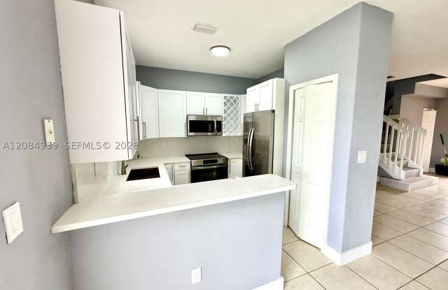 2869 SE 15th Rd Gallery 1