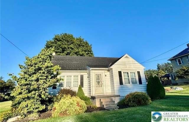 23 Schoeneck Avenue - 23 Schoeneck Avenue, Eastlawn Gardens, PA 18064 23 Schoeneck Avenue - 23 Schoeneck Avenue, Eastlawn Gardens, PA 18064