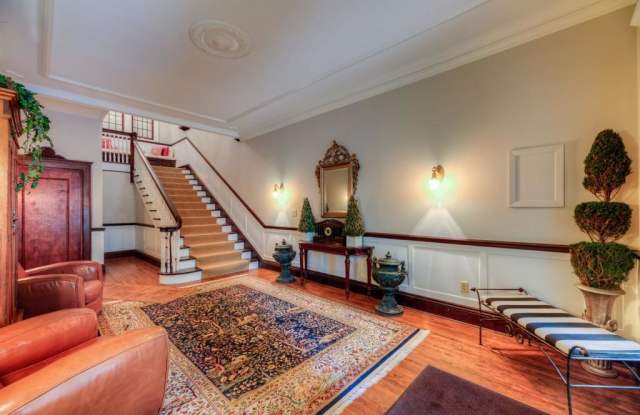 300 Ridgewood Avenue Gallery 2