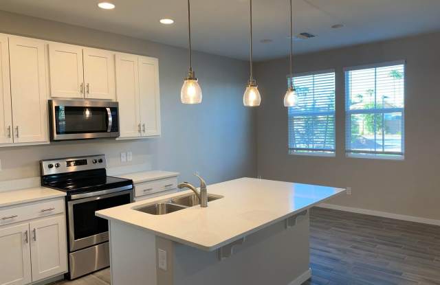 Unique opportunity! Rent a updated townhome in Tempe!! Gallery 3