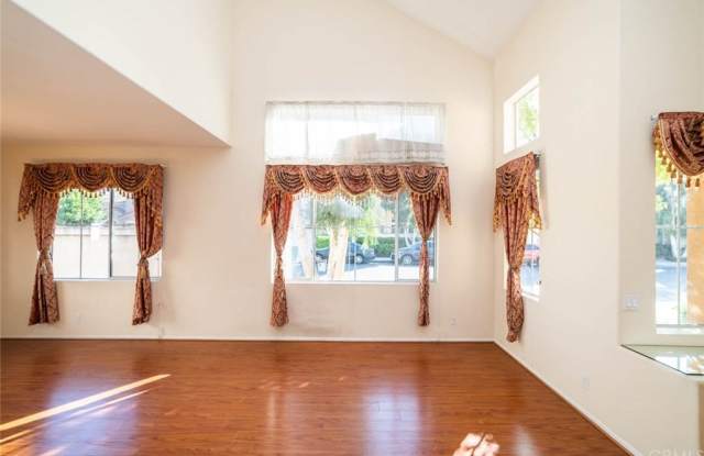 30 Del Ventura Gallery 3