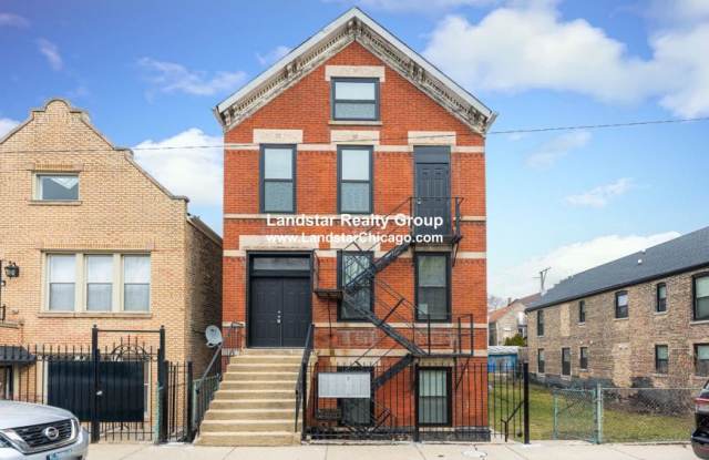 926 West 32nd Pl. photos photos