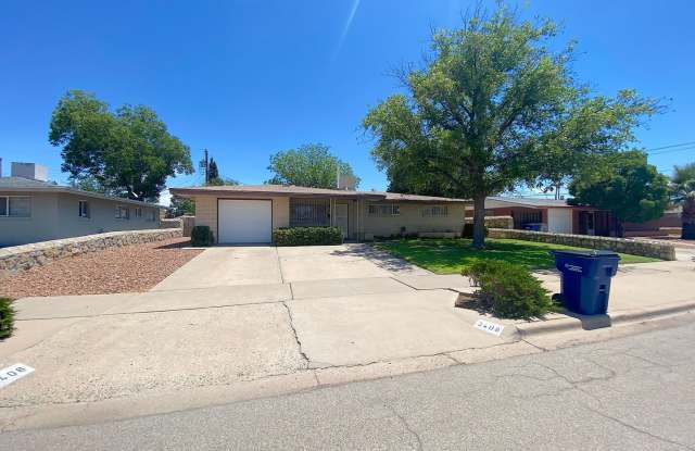East El Paso 3 bed Refrig A/C! photos photos