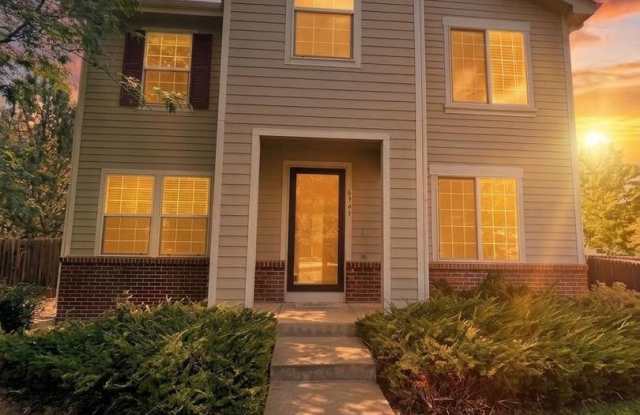 2 Weeks Rent FREE - 4 Bedroom, 2 Bath Home with Garage and Serene Outdoor Space in Provincetowne! - Landscaping and Mowing included - Gallery 3