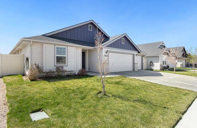 Great Nampa Rental with 3 car garage Gallery 3