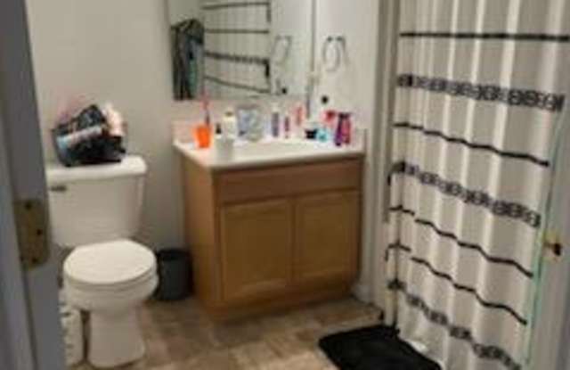 103 S Ridge St photos photos