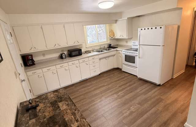 310 Poplar St - 310 Poplar Street, Wisconsin Rapids, WI 54494