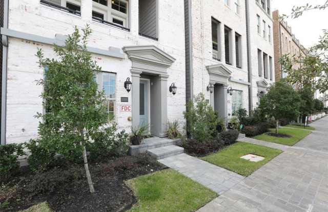 1005 Saint Charles Street Gallery 2