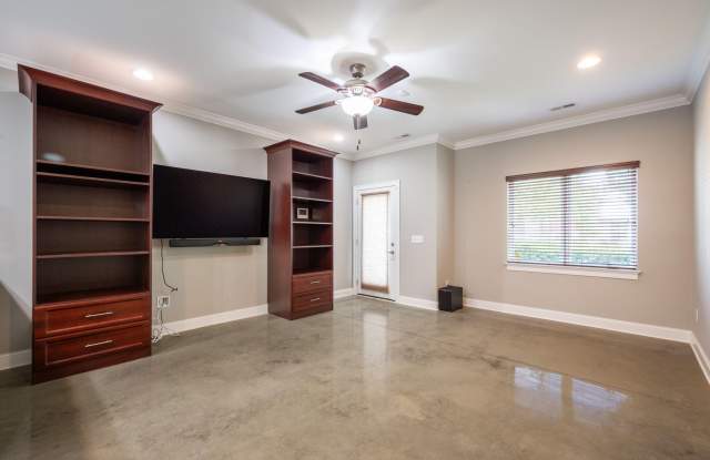 3111 Saint Elmo Avenue Gallery 3