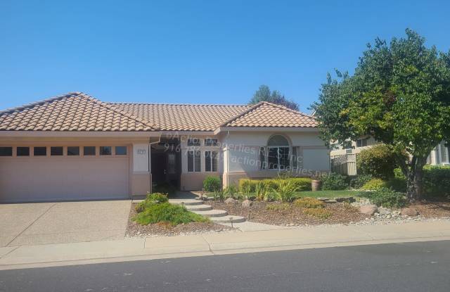 Sun City: 55&older Community - Single Story- 2 Bedroom Plus Den 2 Bath 2 Car Garage Large Fenced yard covered Patio - Gardner Included photos photos
