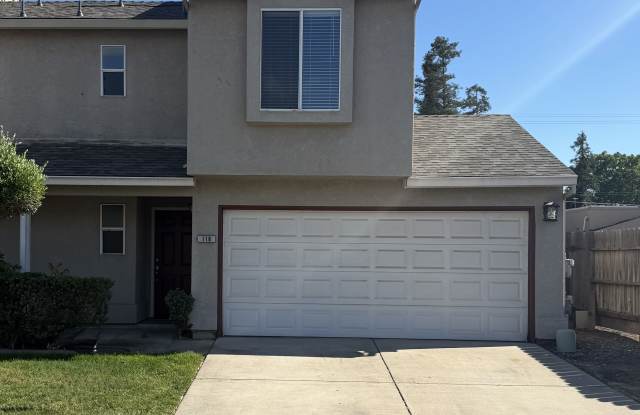 500 W Hawkeye Ave photos photos