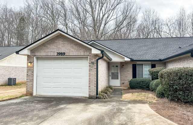 Great Gainesville location - 2/2 with Garage! - 3989 Hidden Hollow Drive, Hall County, GA 30506