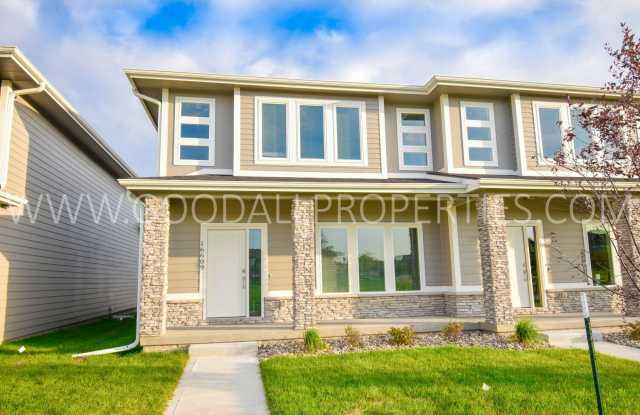 Beautiful 3 Bedroom 2 Bath home in Clive Gallery 1