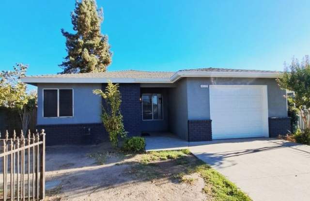 Charming 3-Bedroom, 2-Bath Home in Fresno! Gallery 4